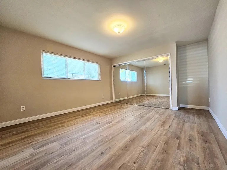 5424 Lodi St — Photo 22