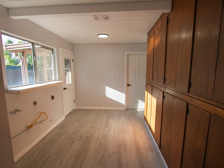 1434 Fordham Ave #2 — Photo 8