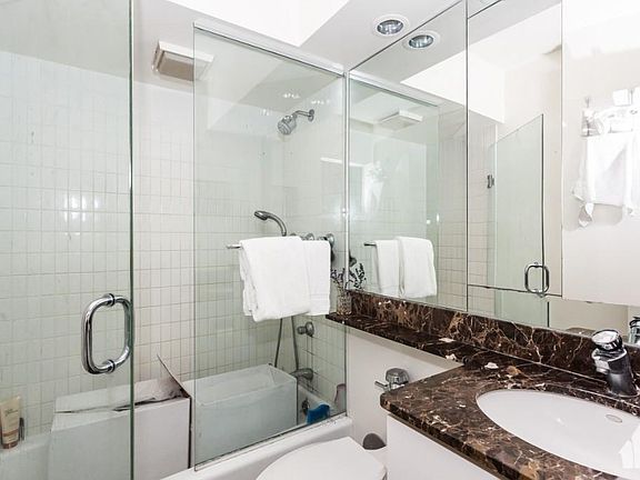 5th image of 1550 N Lake Shore Dr APT 20C