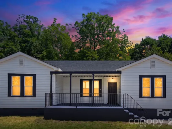 2622 Hemphill St, Charlotte, NC 28208