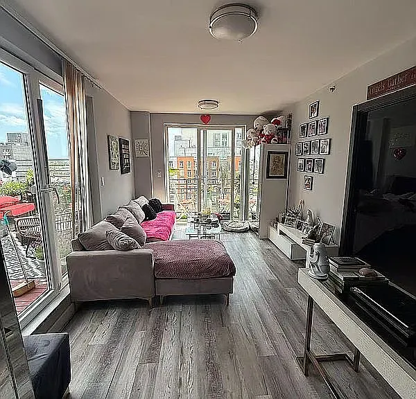 4 E Apt 4e Woodside #4E — Photo 5