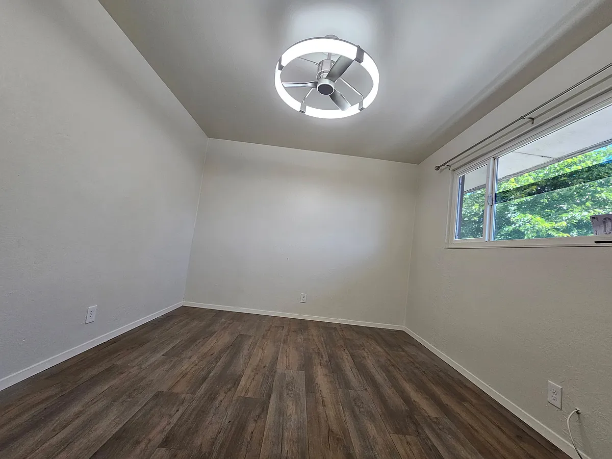 Building Photo - 405-411 E Santa Fe Ave