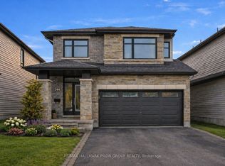 266 Shinleaf Cres, Ottawa, ON K1W 0J2