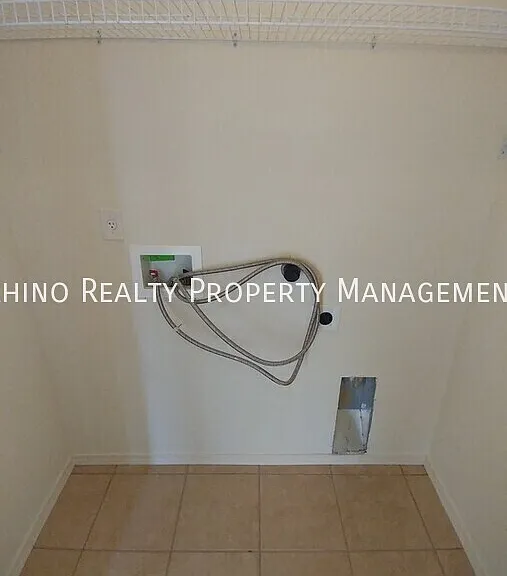 623 Madison St NE #C — Photo 19