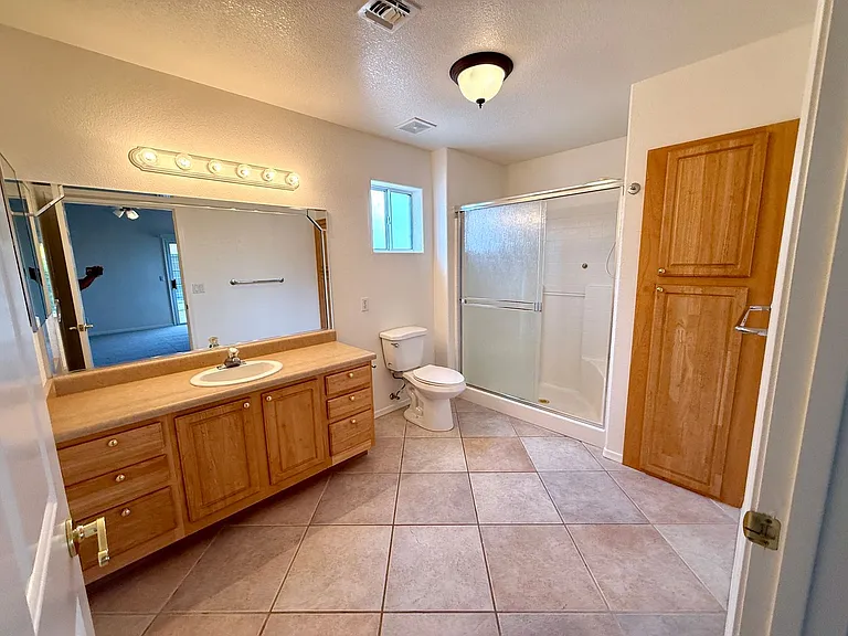 660 Country Club Dr — Photo 33