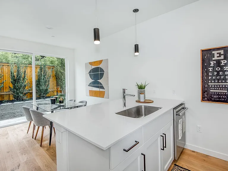 Fremont Villas — Photo 15