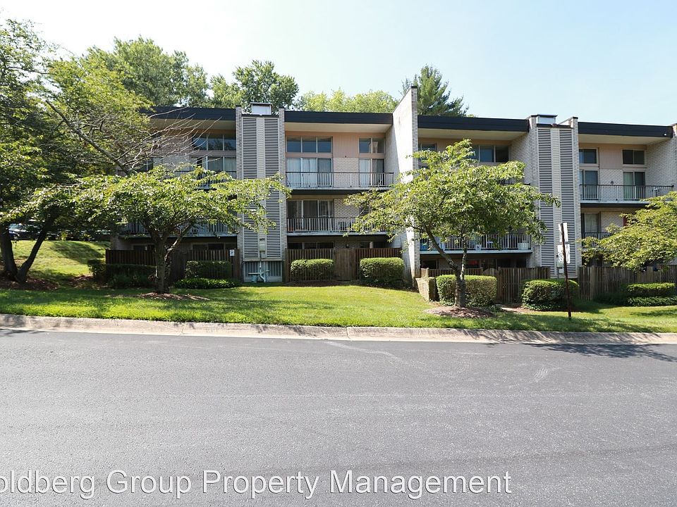 1st image of 5572 Burnside Dr APT 4