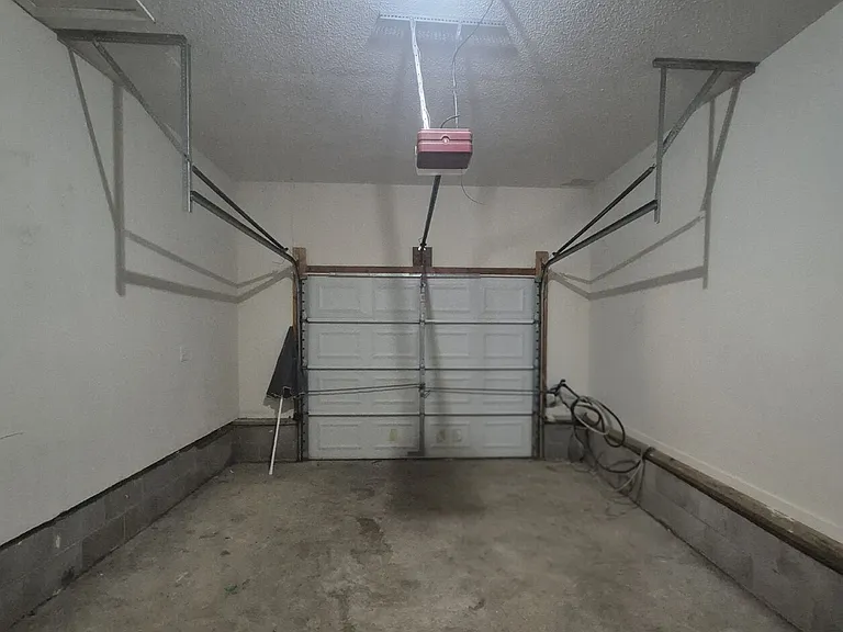 825 Decoy Ct — Photo 20