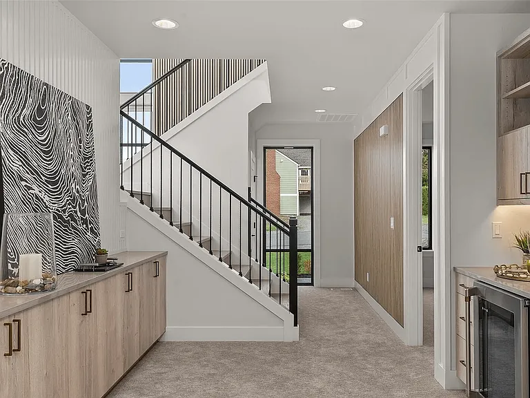 1422 Sequalish St — Photo 9