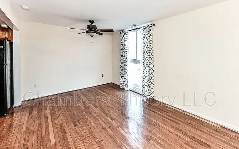 8088 Edinburgh Dr — Photo 10