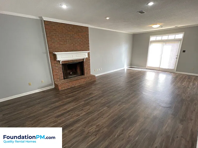 8215 Timber Creek Dr — Photo 8