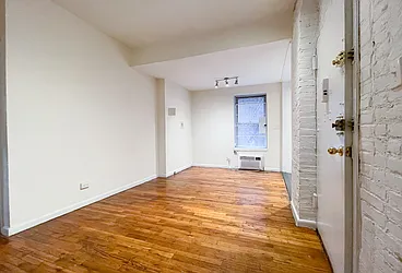 Rented by Kahen Properties