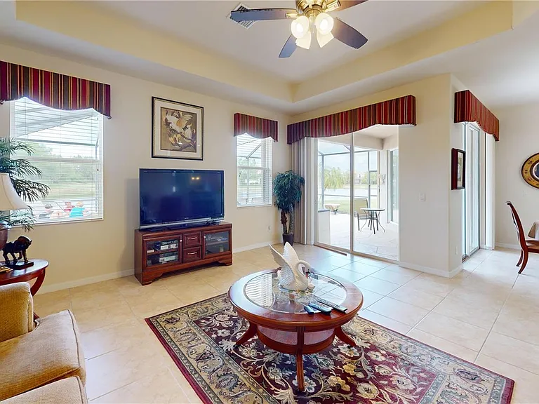11462 Saffron Ct — Photo 19