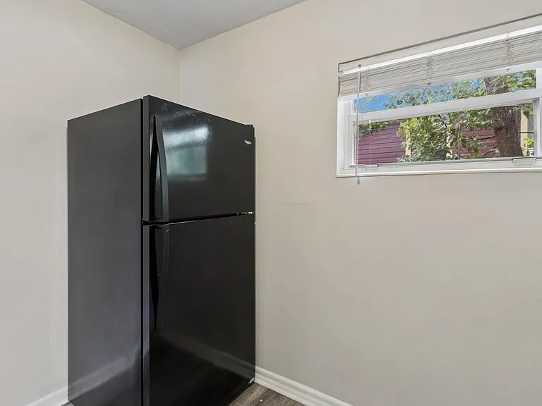 Unit Photo