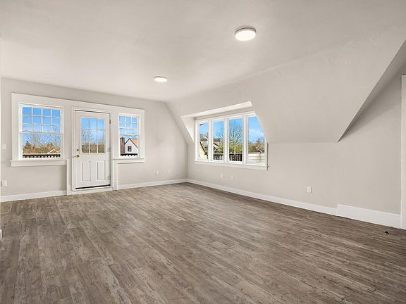2nd image of 402 N Sheridan Ave
