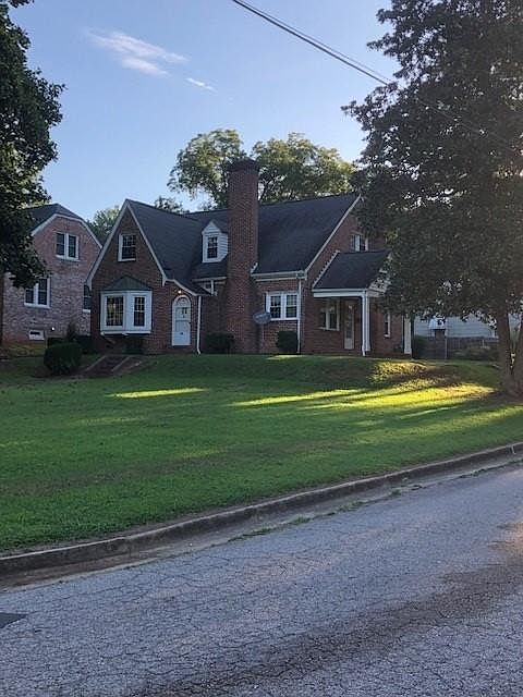 1st image of 406 S Main St