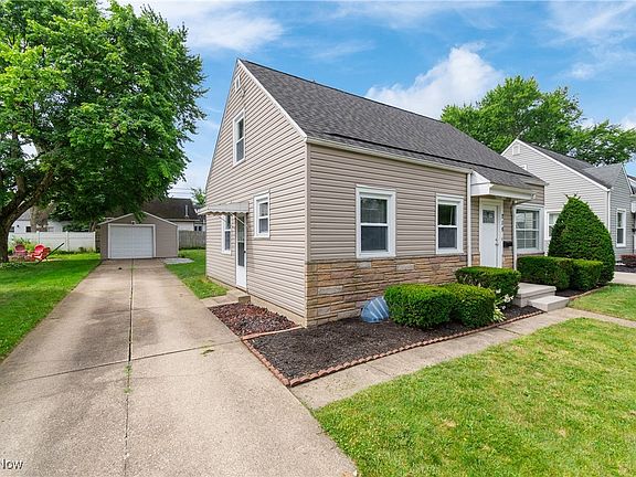 4th image of 218 Van Buren Ave