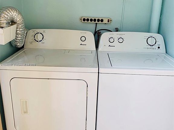 4th image of 14421 N Kendall Dr #302M