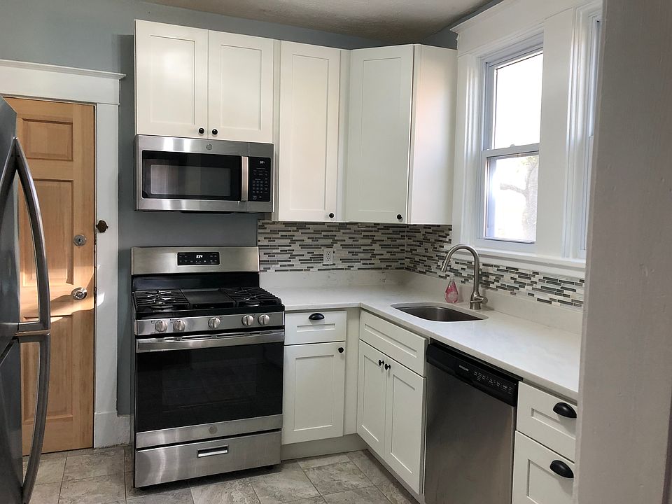 1st image of 260 Academy Ave #1