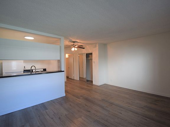 4th image of 12255 Burbank Blvd #105