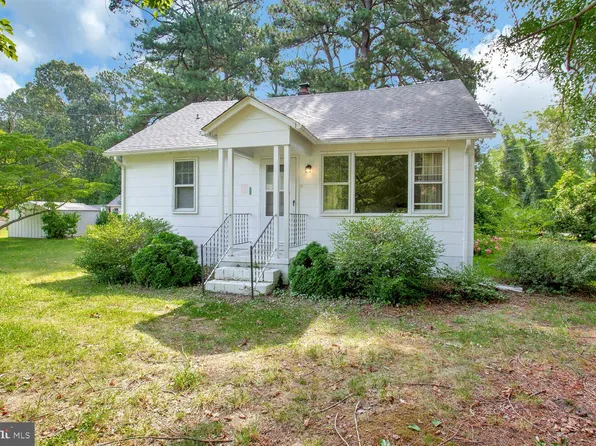 17982 Cypress Dr, Cobb Island, MD 20625