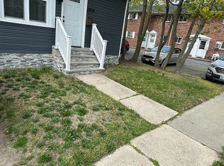 2808 Davis St, Oceanside, NY 11572