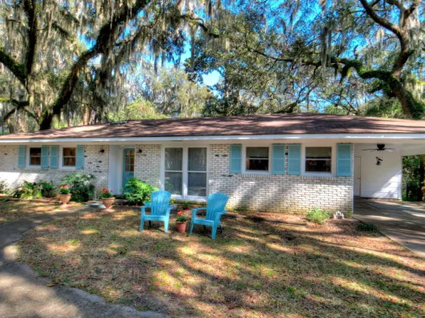 216 Peachtree St, Saint Simons Island, GA 31522
