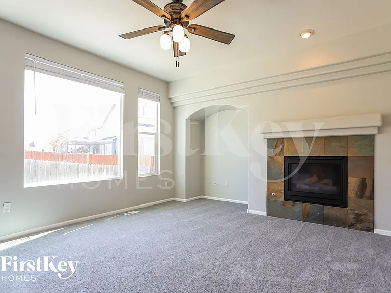 10634 Lewiston St — Photo 4