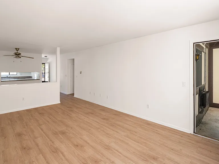 11 Eden Ct #11 — Photo 12