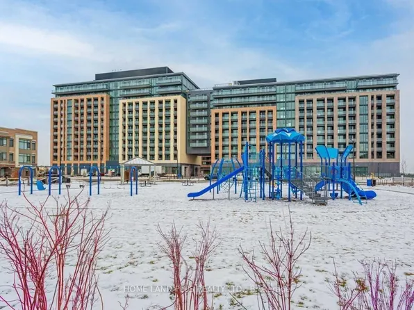 100 Eagle Rock Way, Vaughan, ON