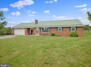 169 School House Rd, Saint Thomas, PA 17252