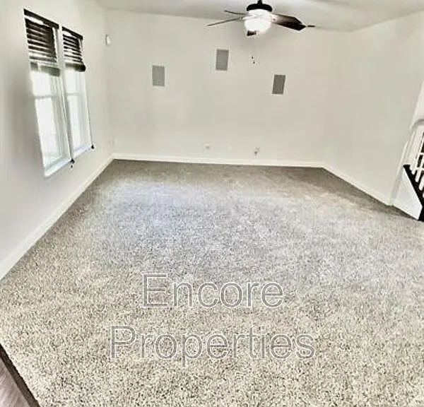 2057 Aventon Ln — Photo 10