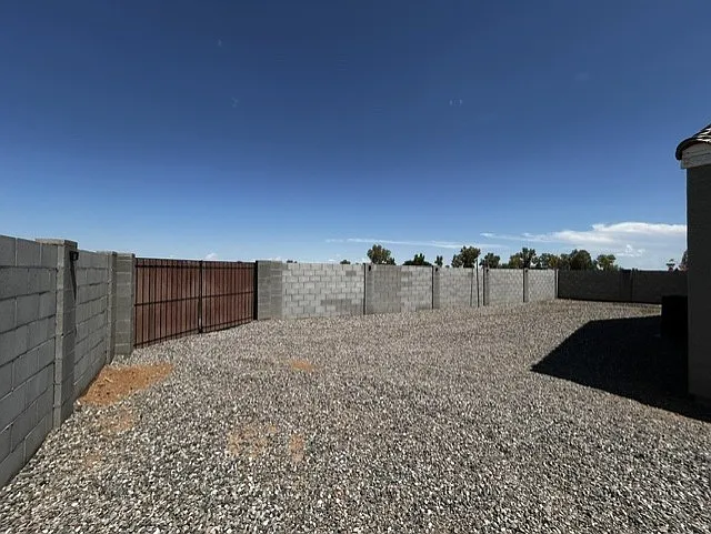 1298 E Avenida Fresca — Photo 31