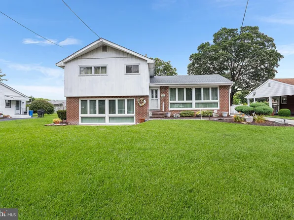 11 Hillside Ave, Westville, NJ 08093