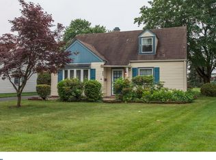451 Manor Rd, Hatboro, PA 19040