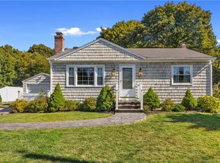 11 Mackenzie Rd, Waterford, CT 06385