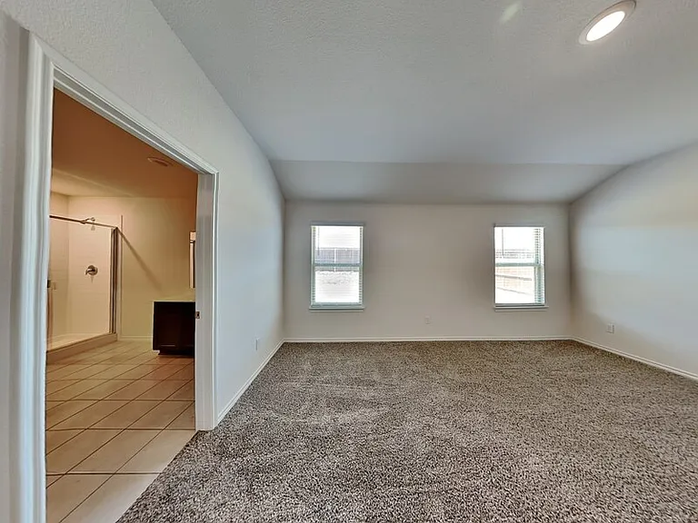 2909 Menguita St — Photo 7
