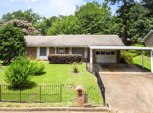 605 Golfcrest Dr, Longview, TX 75604