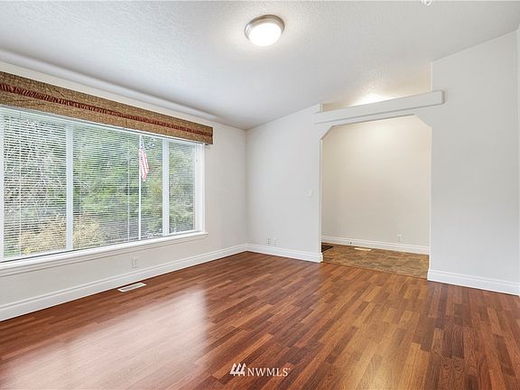 Bonus room off front entrance