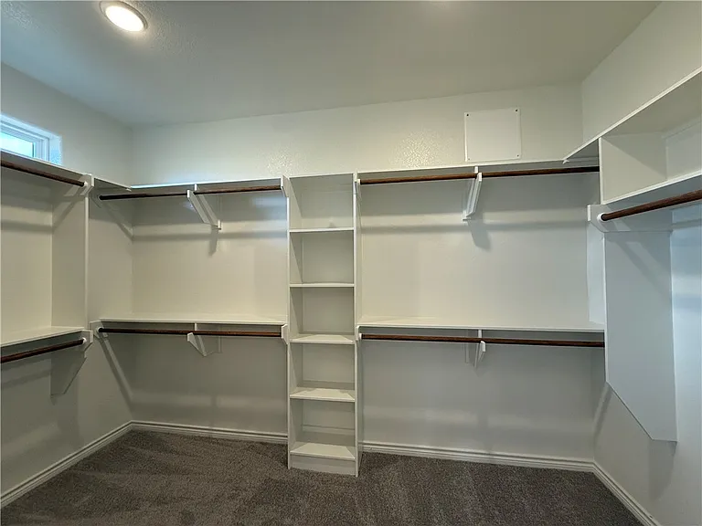 3709 Lamar Hollow Ct — Photo 16
