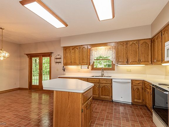 5th image of 15500 Moss Glen Trl