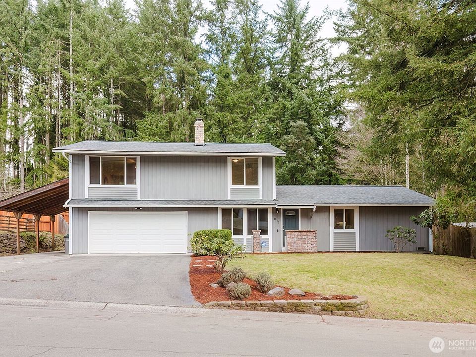 1st image of 611 NE Conifer Drive