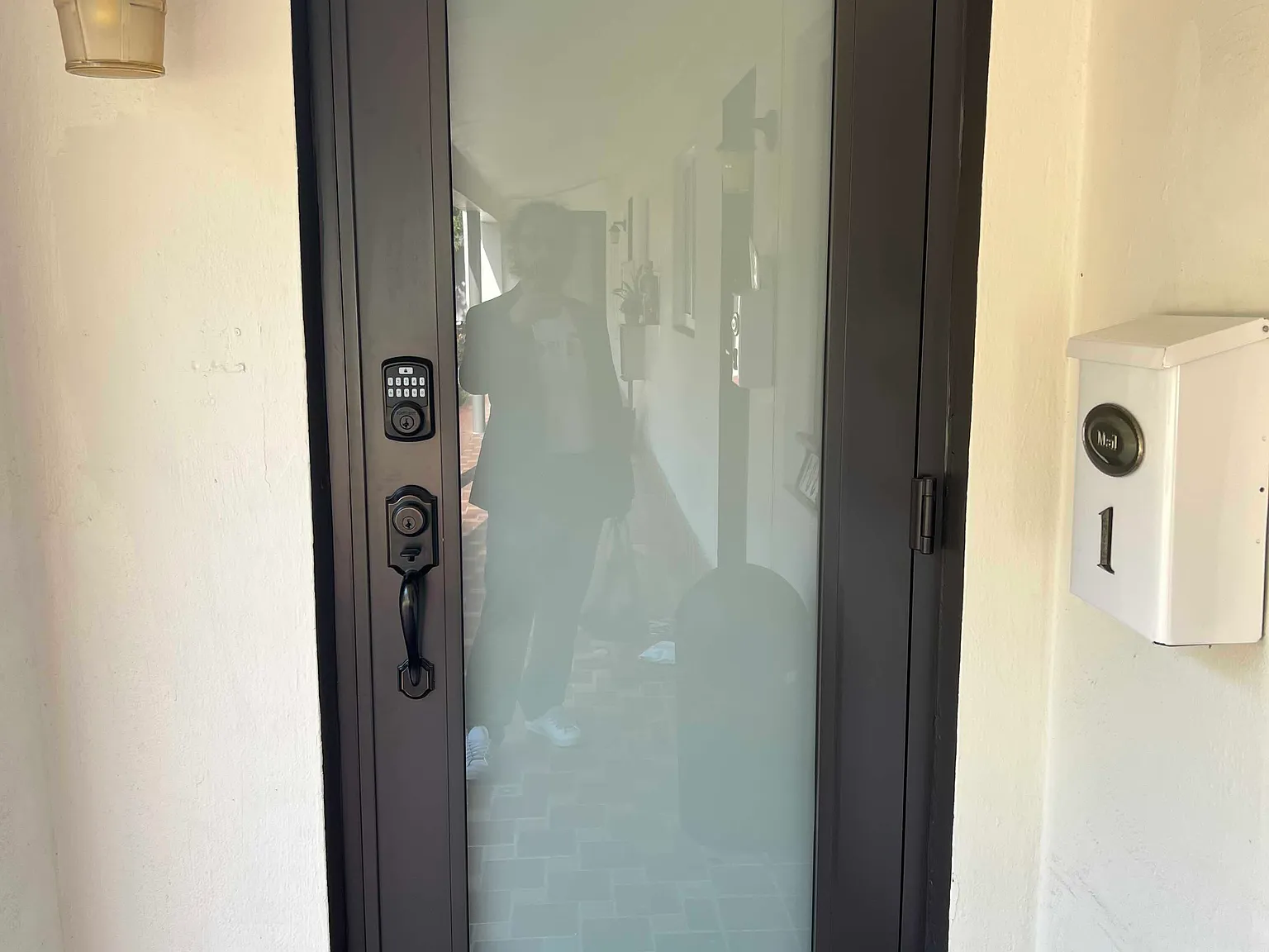 1 bed, 690 sqft, $1,800 — Photo 1