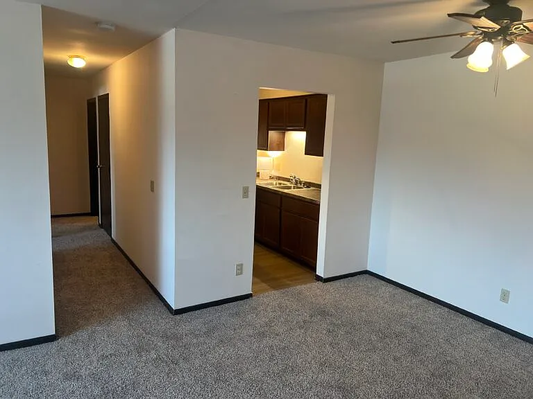 2 bed, $1,135 — Photo 3