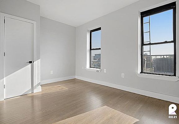 4th image of 522 W 161st St APT 22