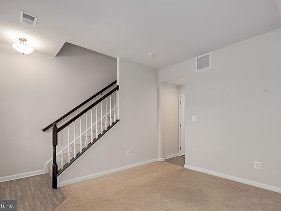 4th image of 5147 Penn St