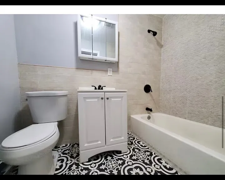 175 Hopkins Ave #2L — Photo 3
