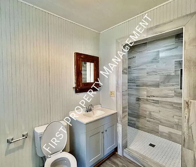 104 Foster St — Photo 11