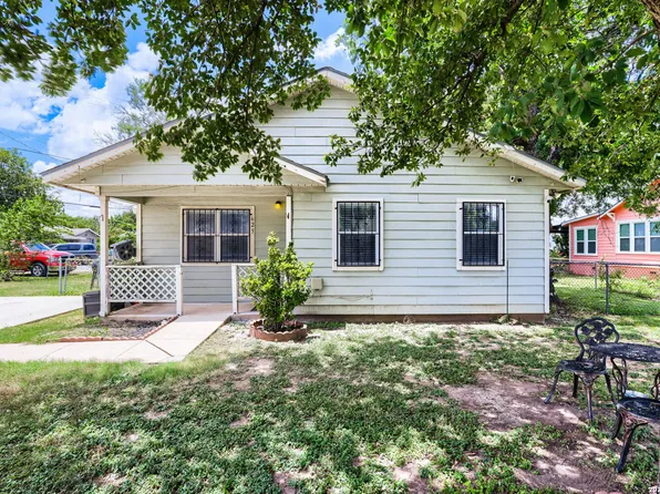 623 CLARK AVE, San Antonio, TX 78210