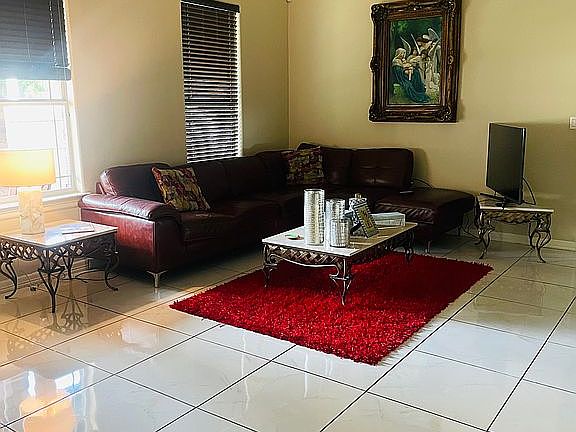 4th image of 2210 Karina Dr